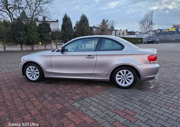 BMW Seria 1 cena 22900 przebieg: 193500, rok produkcji 2011 z Brodnica małe 79